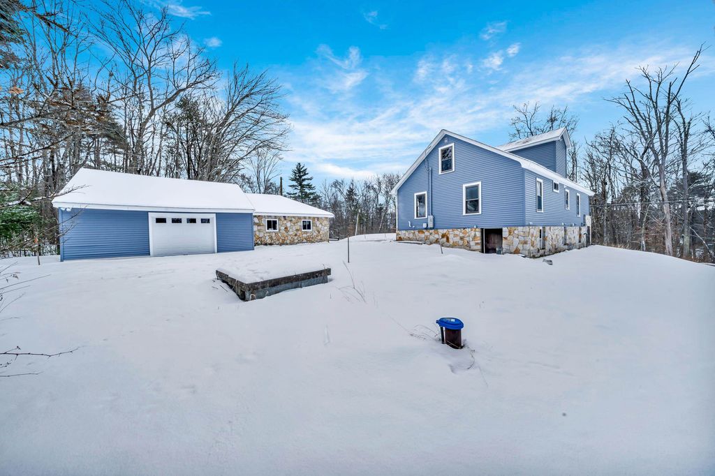 Photo of 315 Hackett Hill Road, Hooksett, NH 03106 (MLS # 5073410)