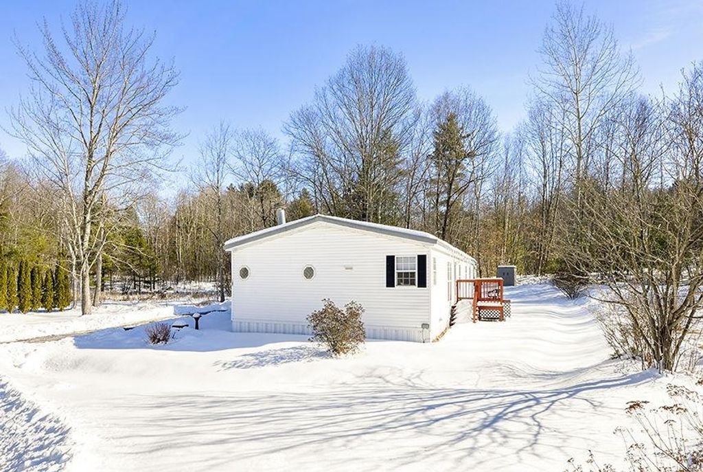 Photo of 127 MORWAYS Park, Charlestown, NH 03603 (MLS # 5076435)