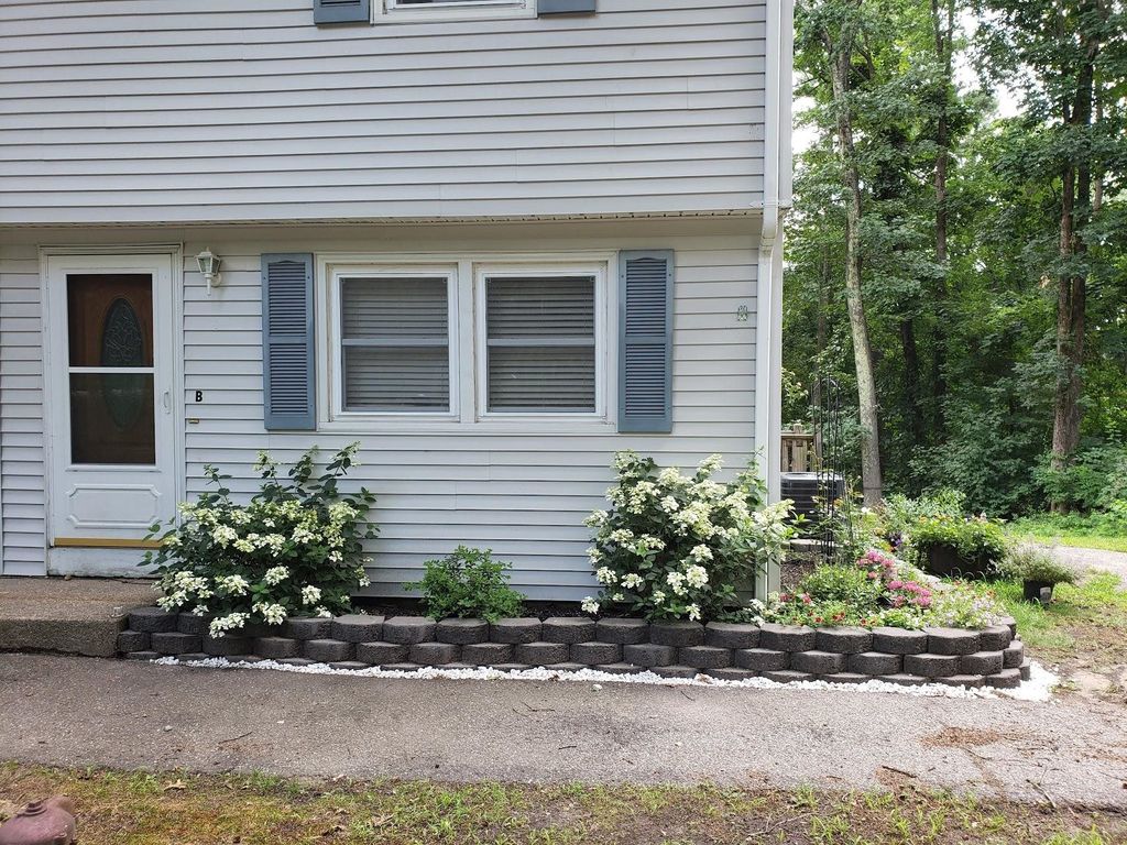 Photo of 120 Barretts Hill Road, Hudson, NH 03051 (MLS # 5077672)