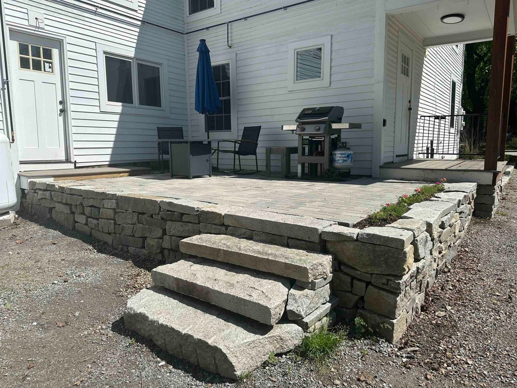 Photo of 8 Main Street, Bennington, NH 03442 (MLS # 5073530)