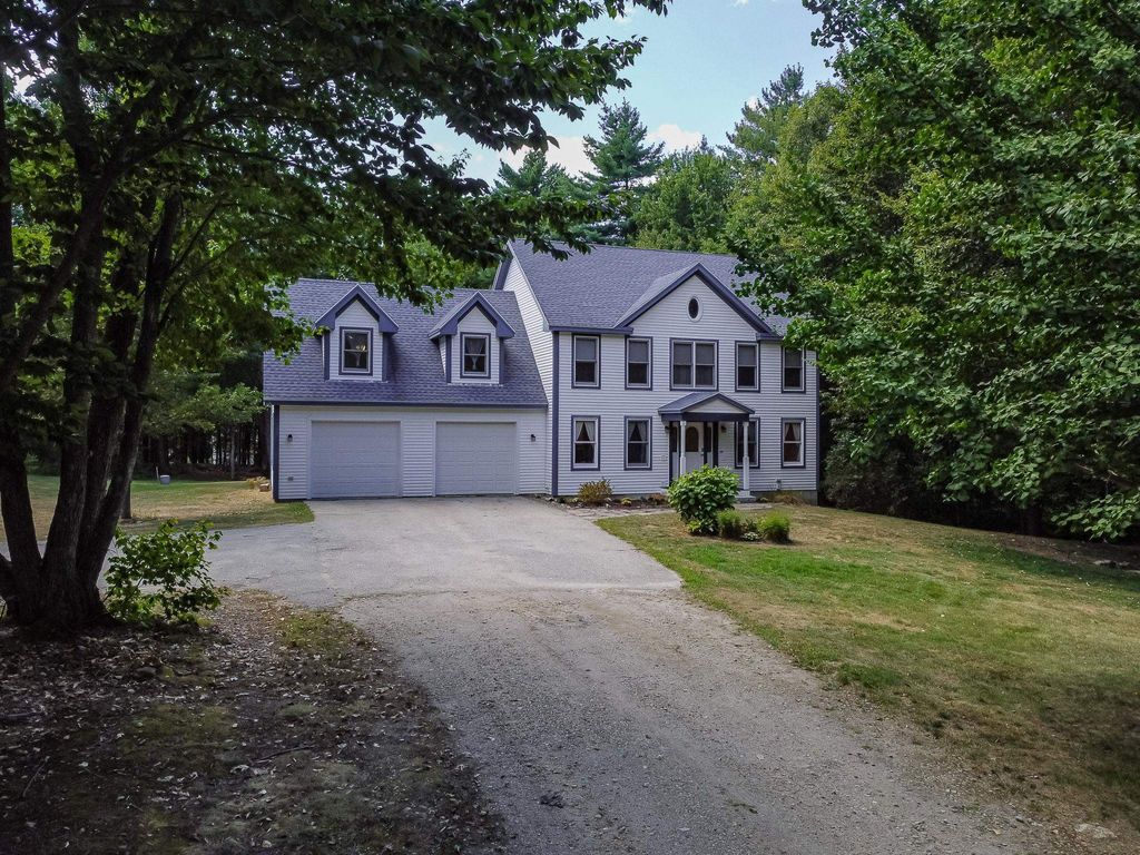 Photo of 762 Robinson Road, Pembroke, NH 03275 (MLS # 5058515)