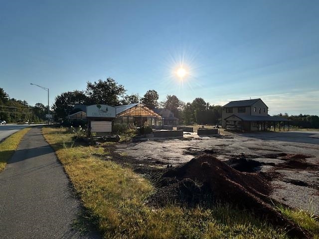 Windham, New Hampshire 03087, United States, ,Commercial,Pending,206840