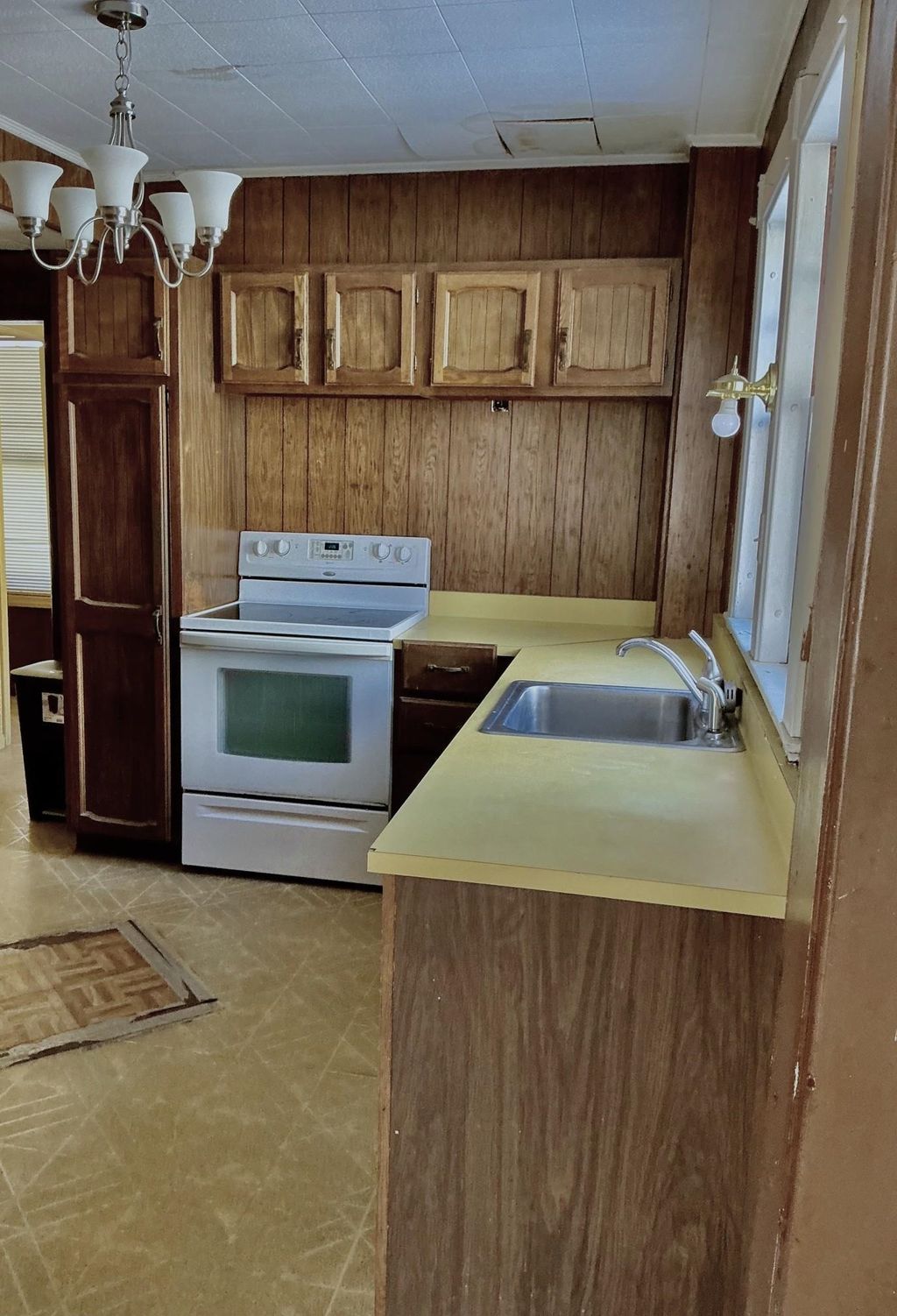 Photo of 274 Ray Street, Manchester, NH 03104 (MLS # 5078348)