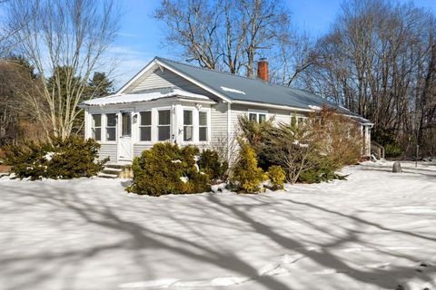 74 College Road Stratham NH 03885