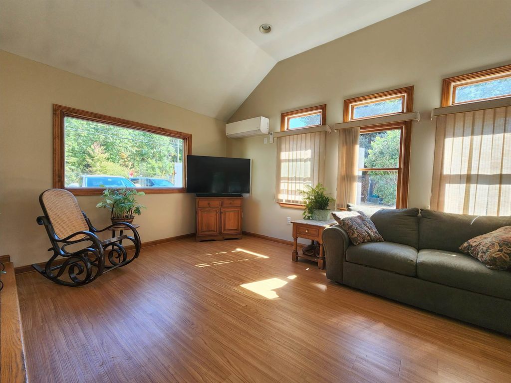 Photo of 224 Manchester Street, Nashua, NH 03063 (MLS # 5064892)