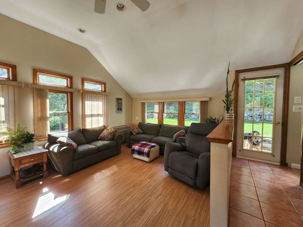Photo of 224 Manchester Street, Nashua, NH 03063 (MLS # 5064892)