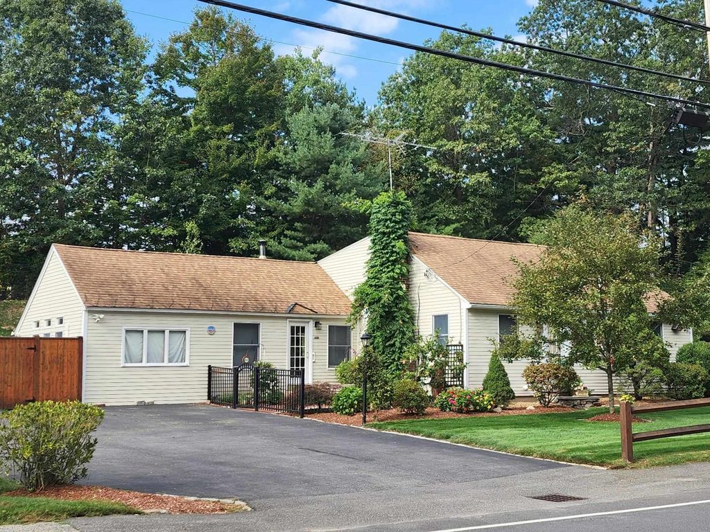 Photo of 224 Manchester Street, Nashua, NH 03063 (MLS # 5064892)