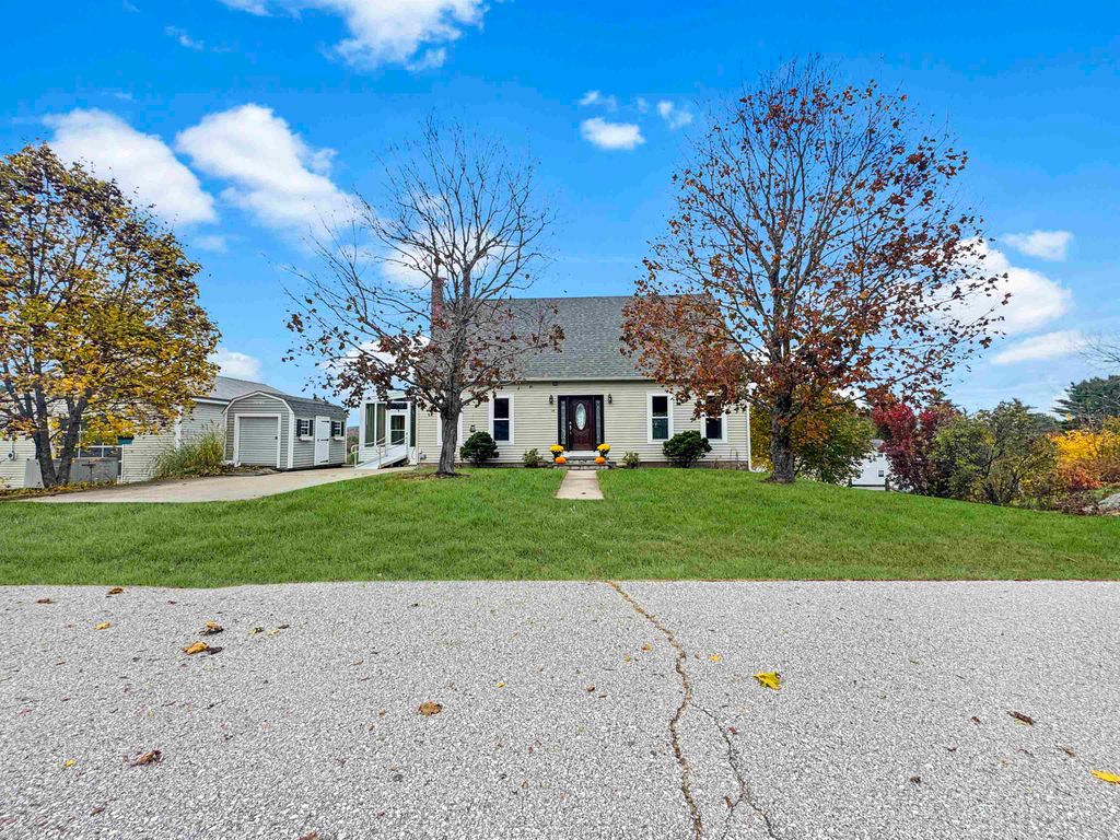 Photo of 19 Silver Hill Drive, Epsom, NH 03234 (MLS # 5067555)