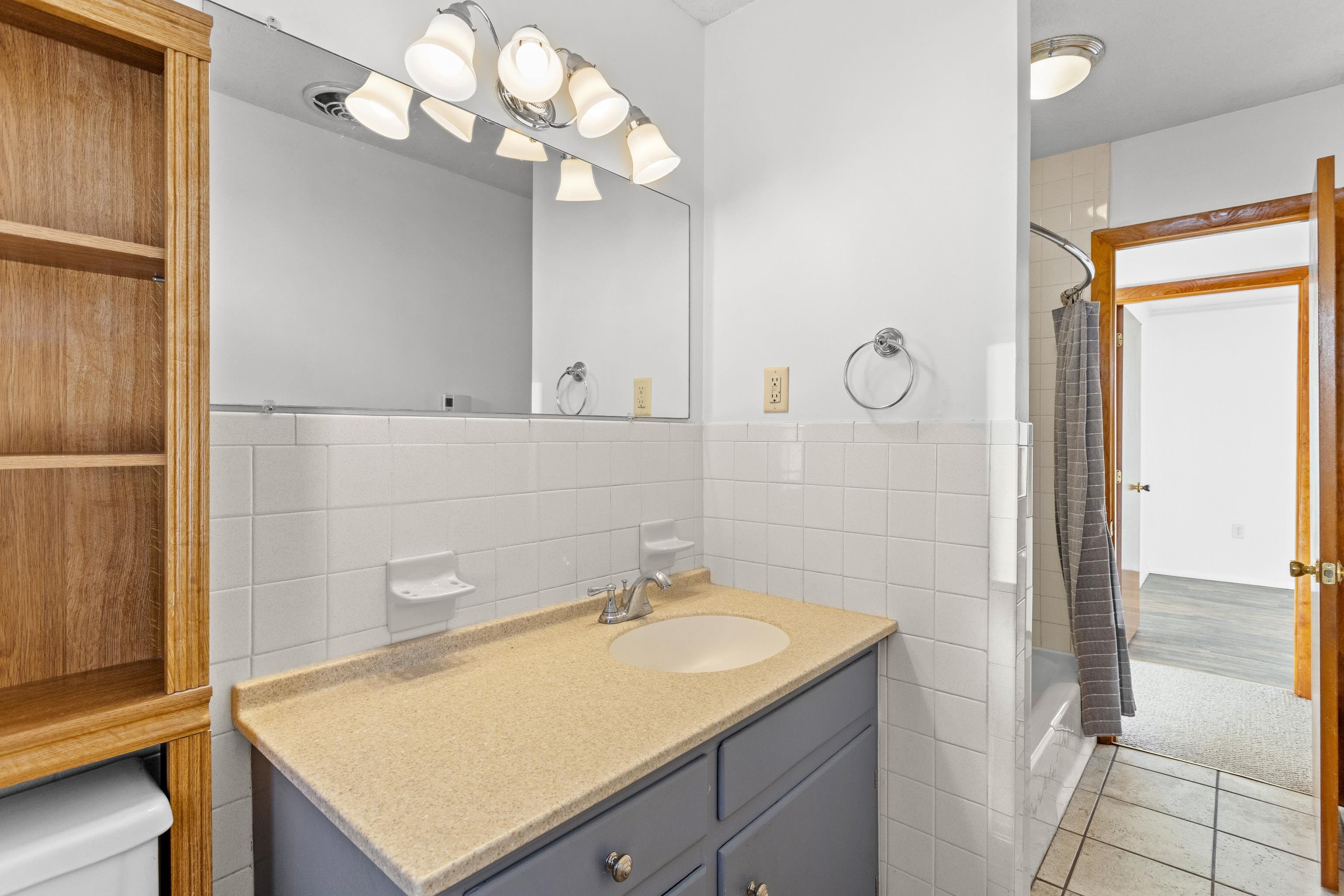 Lebanon, New Hampshire 03766, United States, 3 Bedrooms Bedrooms, ,2 BathroomsBathrooms,Residential,Active,253469