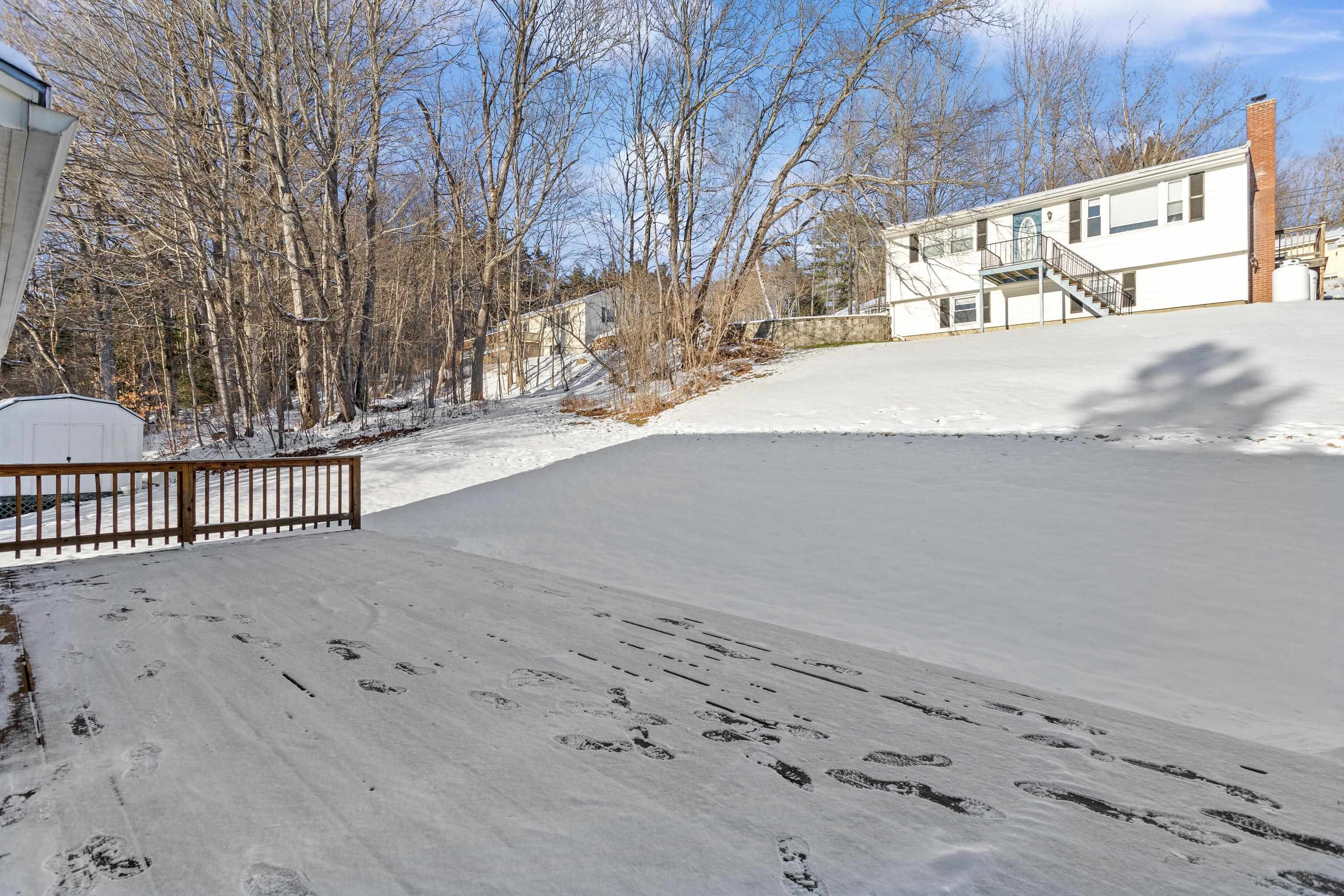 Lebanon, New Hampshire 03766, United States, 3 Bedrooms Bedrooms, ,2 BathroomsBathrooms,Residential,Active,253469