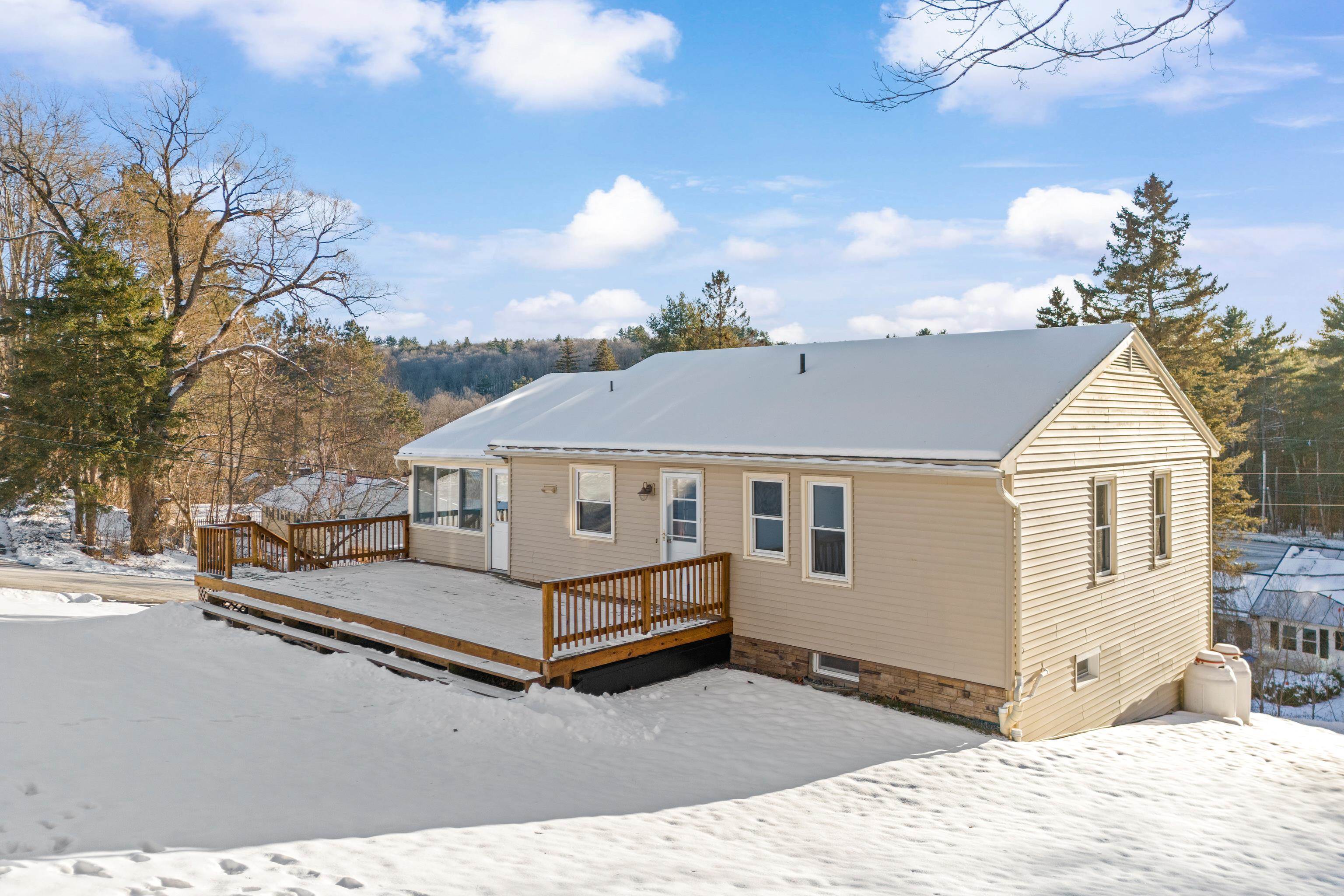 Lebanon, New Hampshire 03766, United States, 3 Bedrooms Bedrooms, ,2 BathroomsBathrooms,Residential,Active,253469