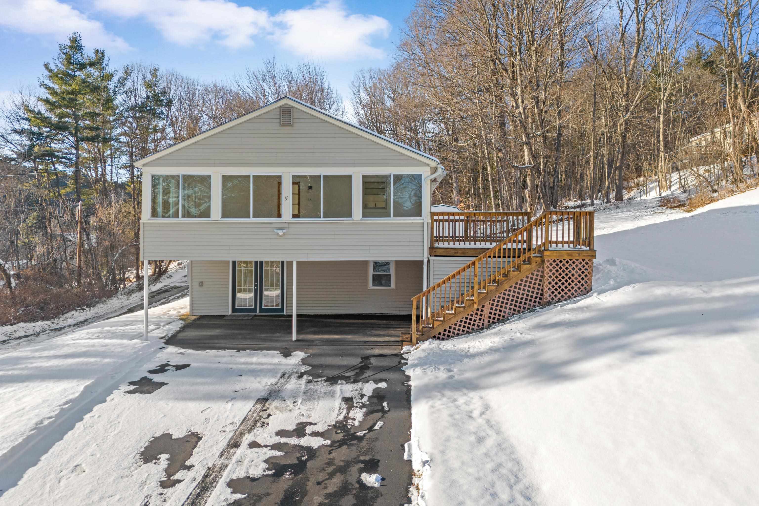 Lebanon, New Hampshire 03766, United States, 3 Bedrooms Bedrooms, ,2 BathroomsBathrooms,Residential,Active,253469