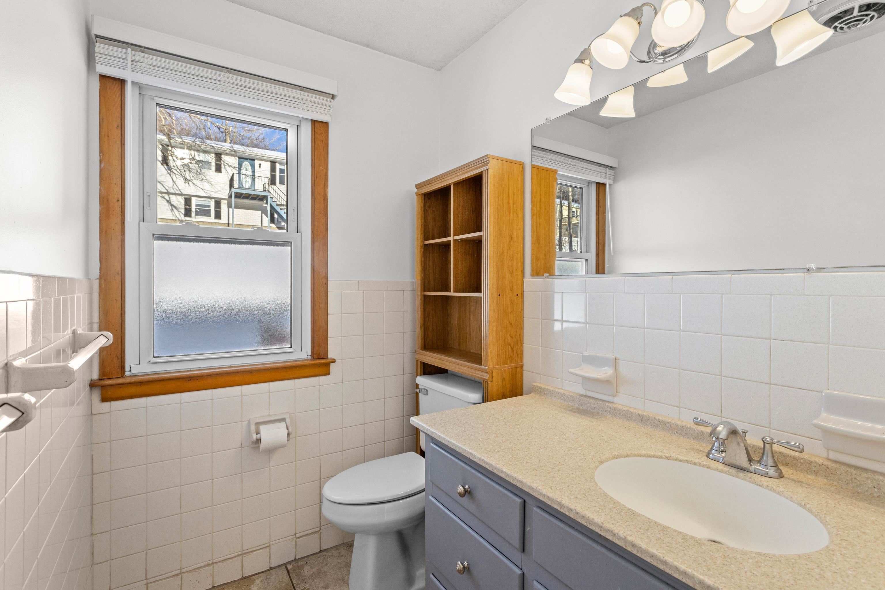 Lebanon, New Hampshire 03766, United States, 3 Bedrooms Bedrooms, ,2 BathroomsBathrooms,Residential,Active,253469