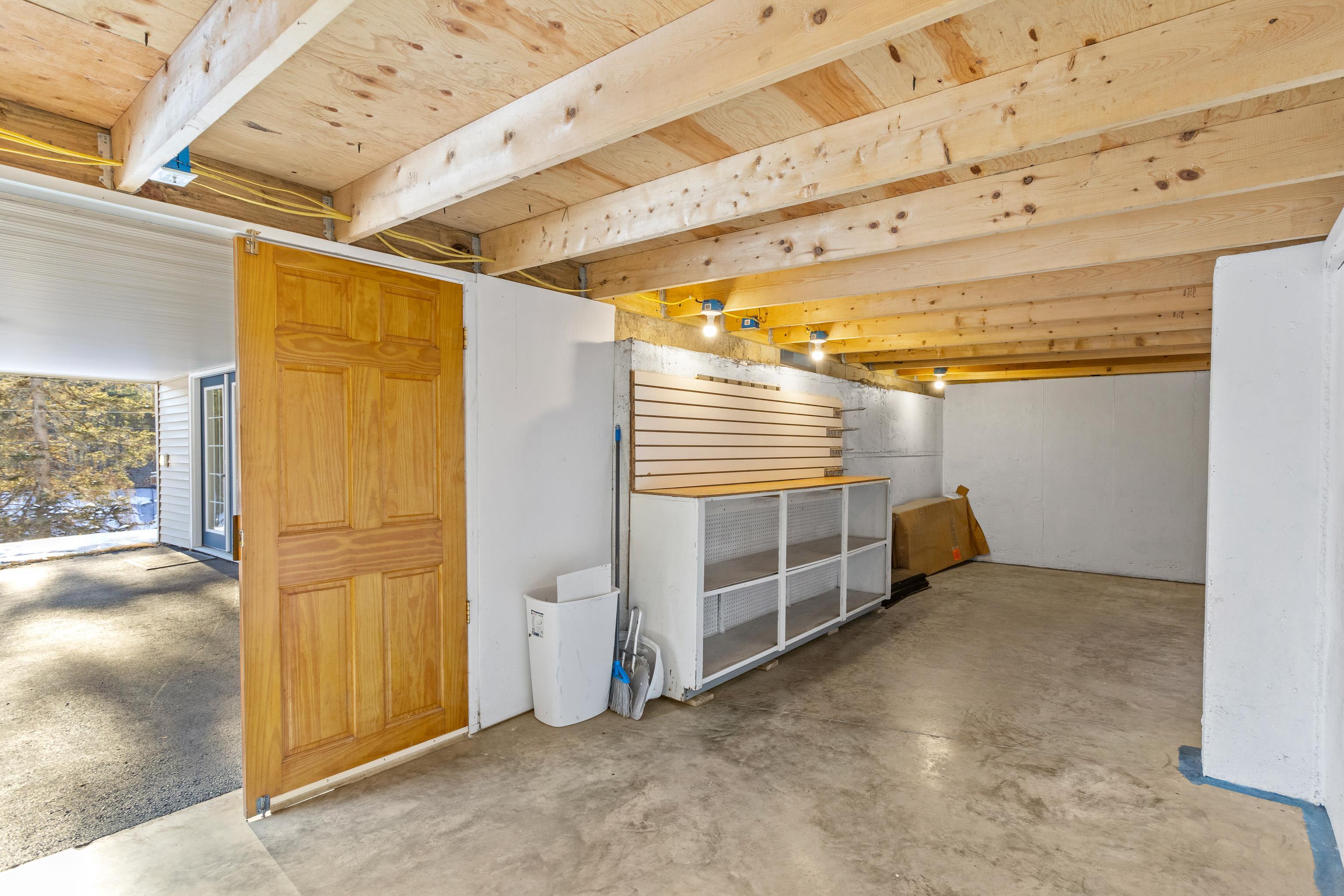 Lebanon, New Hampshire 03766, United States, 3 Bedrooms Bedrooms, ,2 BathroomsBathrooms,Residential,Active,253469