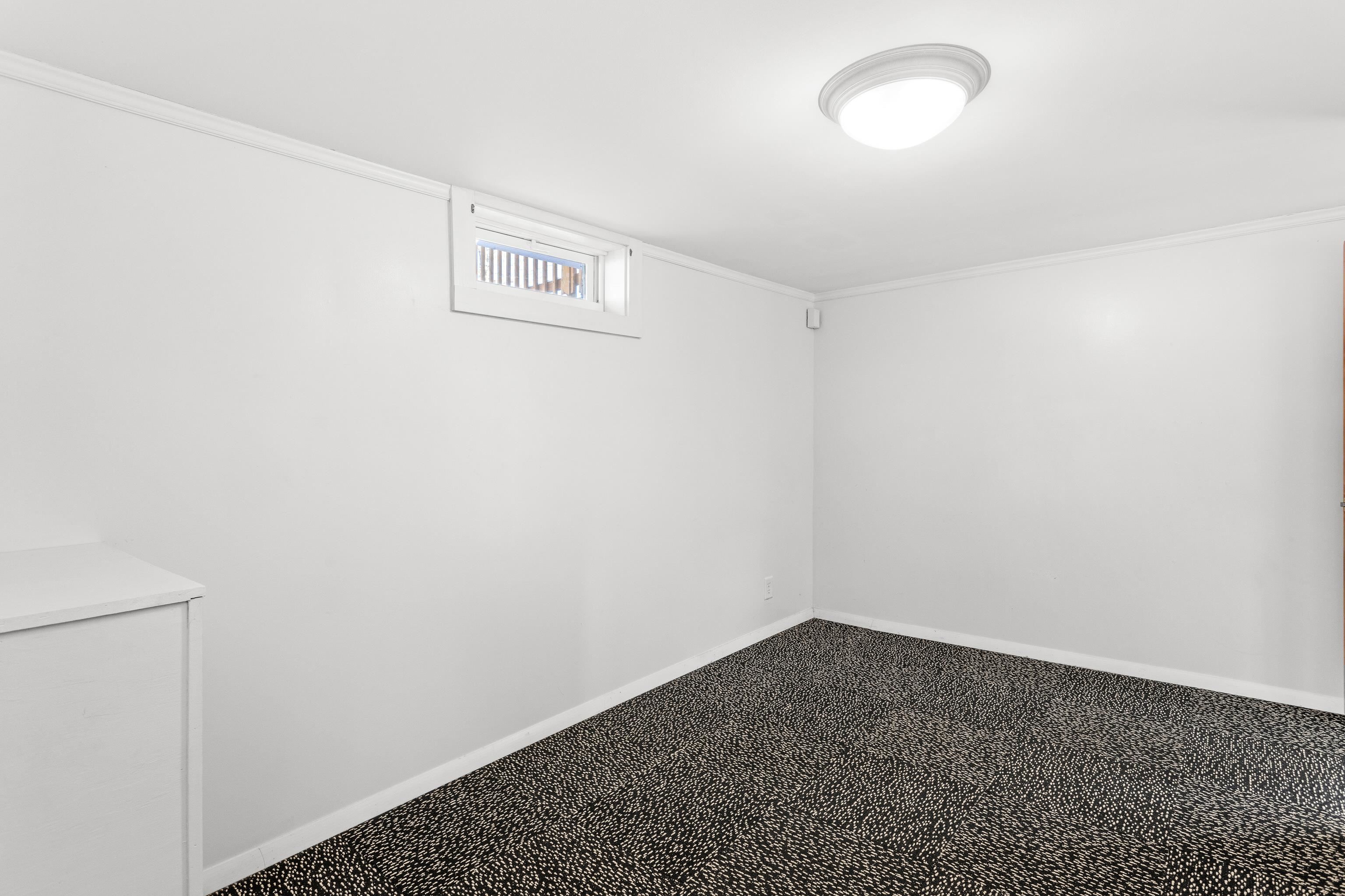 Lebanon, New Hampshire 03766, United States, 3 Bedrooms Bedrooms, ,2 BathroomsBathrooms,Residential,Active,253469