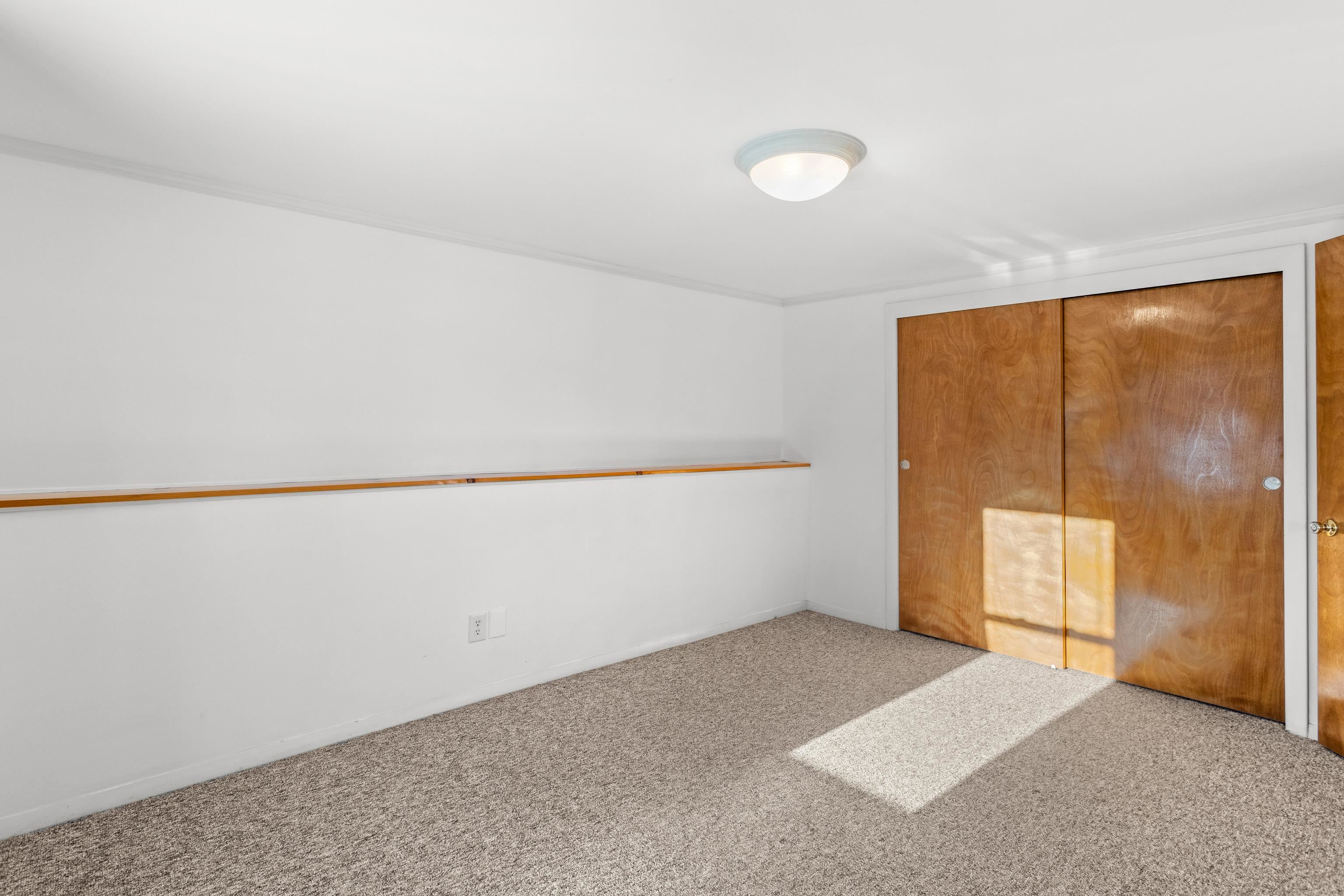 Lebanon, New Hampshire 03766, United States, 3 Bedrooms Bedrooms, ,2 BathroomsBathrooms,Residential,Active,253469