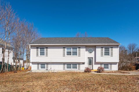 Photo of 31 Oak Street, Newport, NH 03773 (MLS # 5081621)