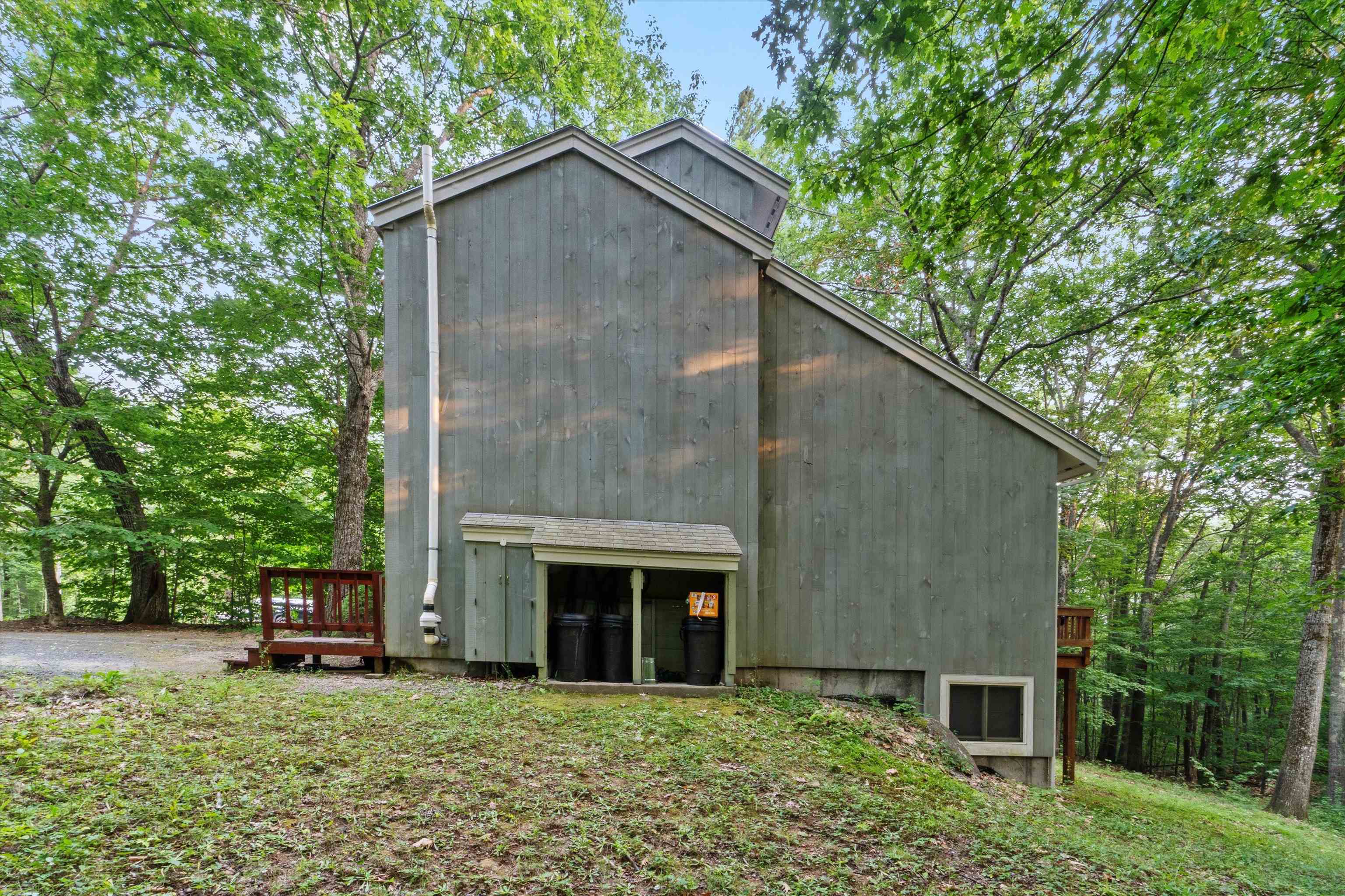 8 Panaway Drive