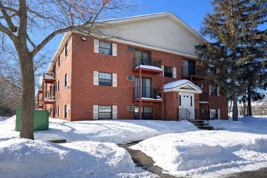 Photo of 12 East Side Drive #11, Concord, NH 03301 (MLS # 5077159)