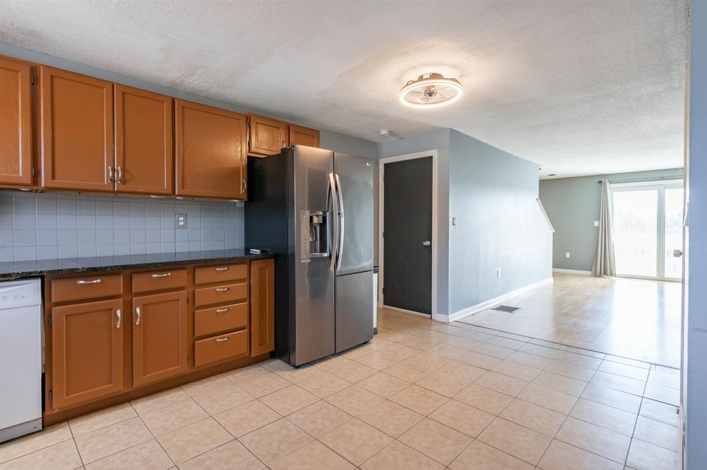 Photo of 6 Pleasant Street #A5, Hooksett, NH 03106 (MLS # 5086119)