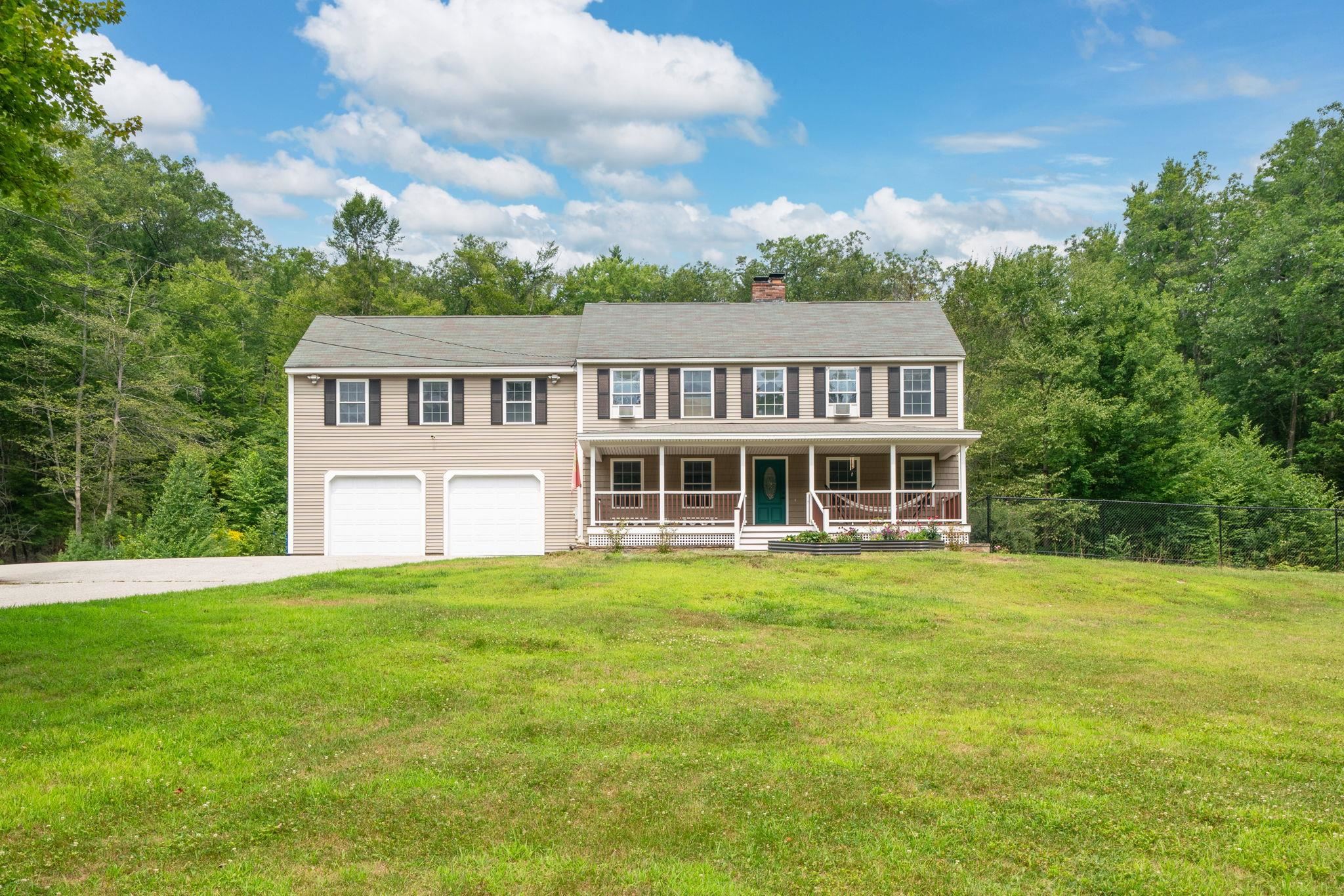 Goffstown, New Hampshire 03045, United States, 4 Bedrooms Bedrooms, ,3 BathroomsBathrooms,Residential,Active,186327