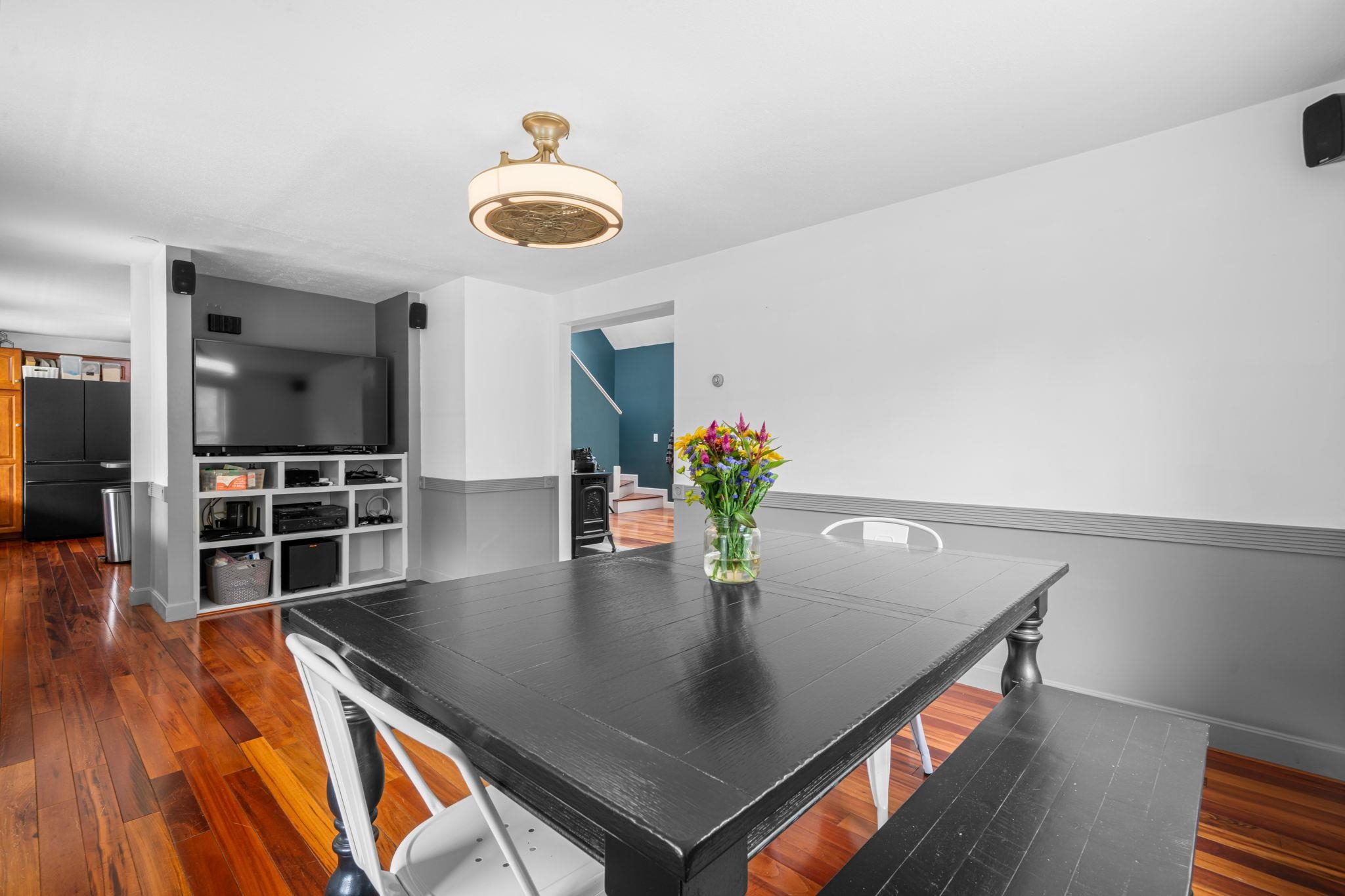 Goffstown, New Hampshire 03045, United States, 4 Bedrooms Bedrooms, ,3 BathroomsBathrooms,Residential,Active,186327