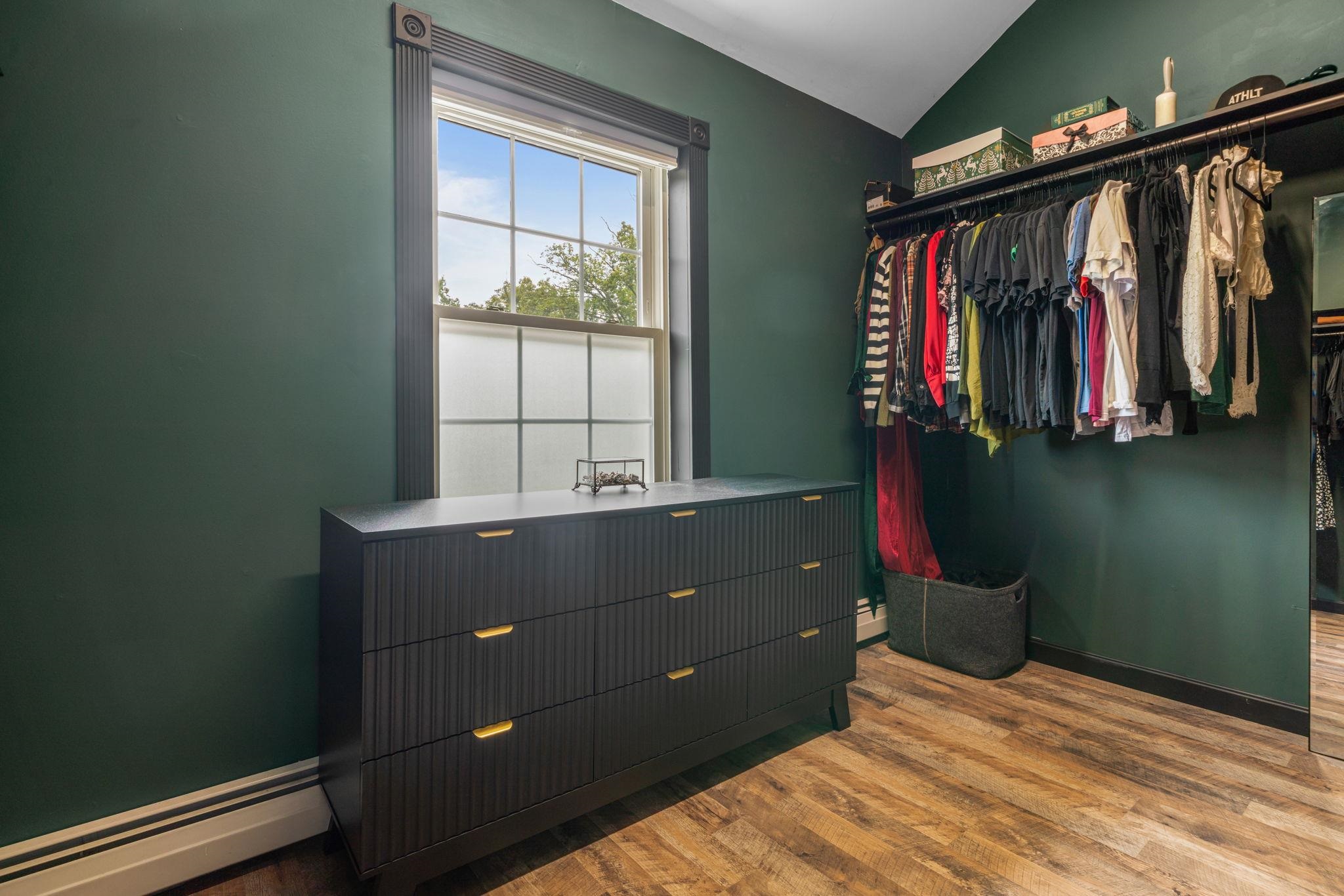 Goffstown, New Hampshire 03045, United States, 4 Bedrooms Bedrooms, ,3 BathroomsBathrooms,Residential,Active,186327