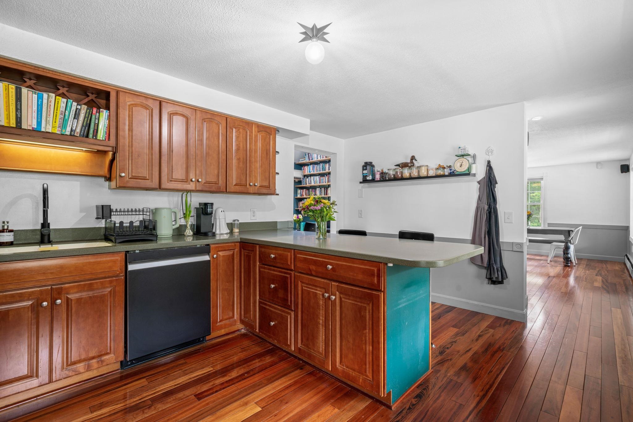 Goffstown, New Hampshire 03045, United States, 4 Bedrooms Bedrooms, ,3 BathroomsBathrooms,Residential,Active,186327