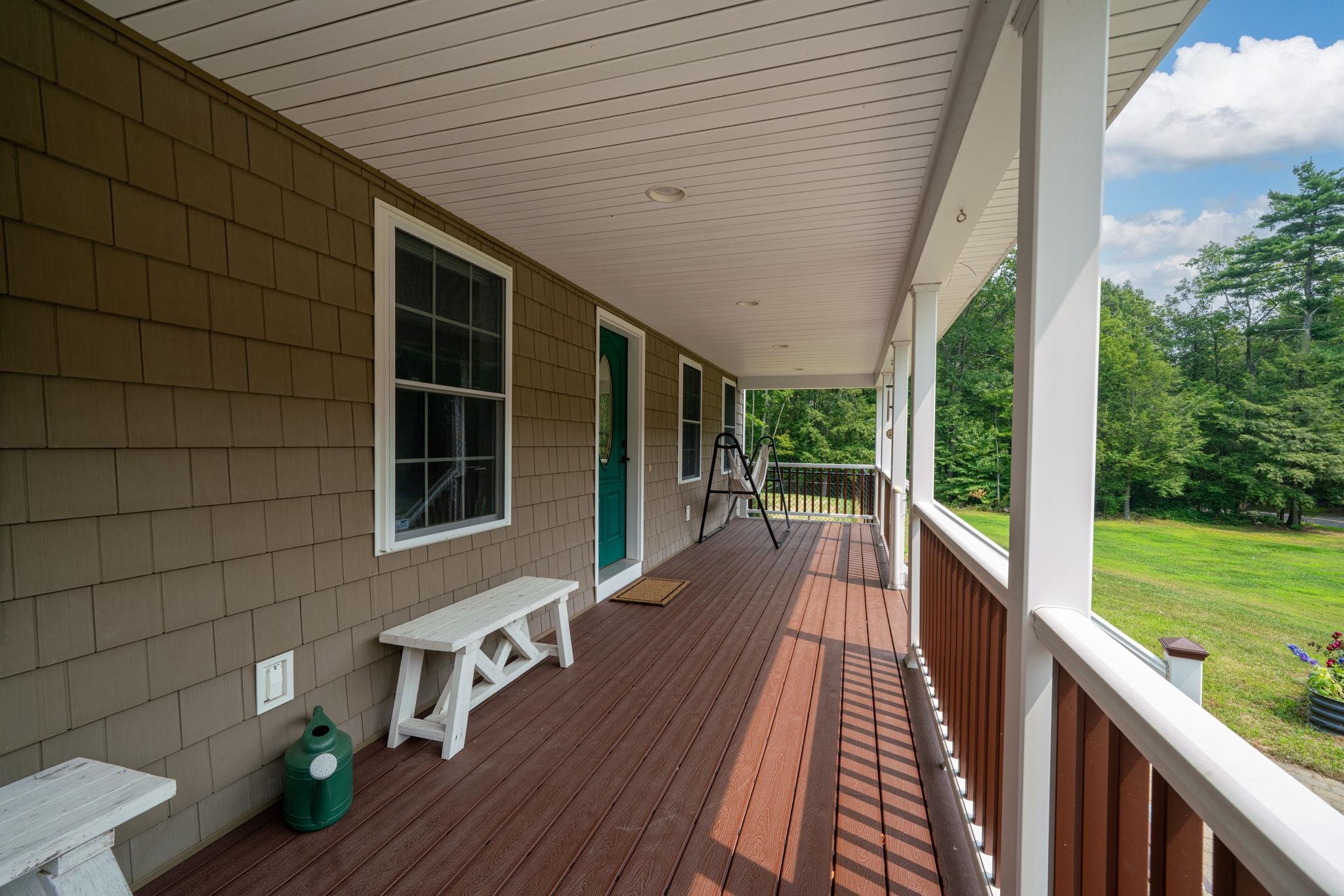 Goffstown, New Hampshire 03045, United States, 4 Bedrooms Bedrooms, ,3 BathroomsBathrooms,Residential,Active,186327