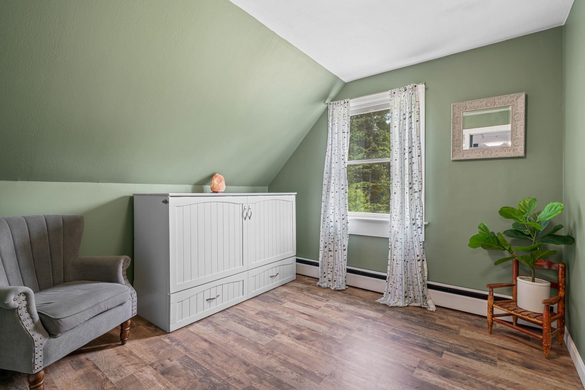 Goffstown, New Hampshire 03045, United States, 4 Bedrooms Bedrooms, ,3 BathroomsBathrooms,Residential,Active,186327