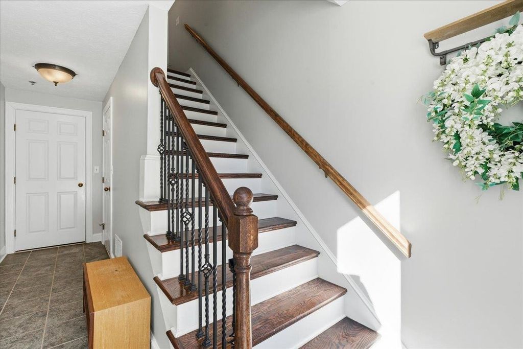 Photo of 15 Shoal Creek Road, Hudson, NH 03051 (MLS # 5076710)