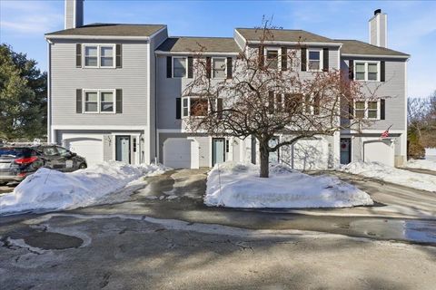 Photo of 15 Shoal Creek Road, Hudson, NH 03051 (MLS # 5076710)