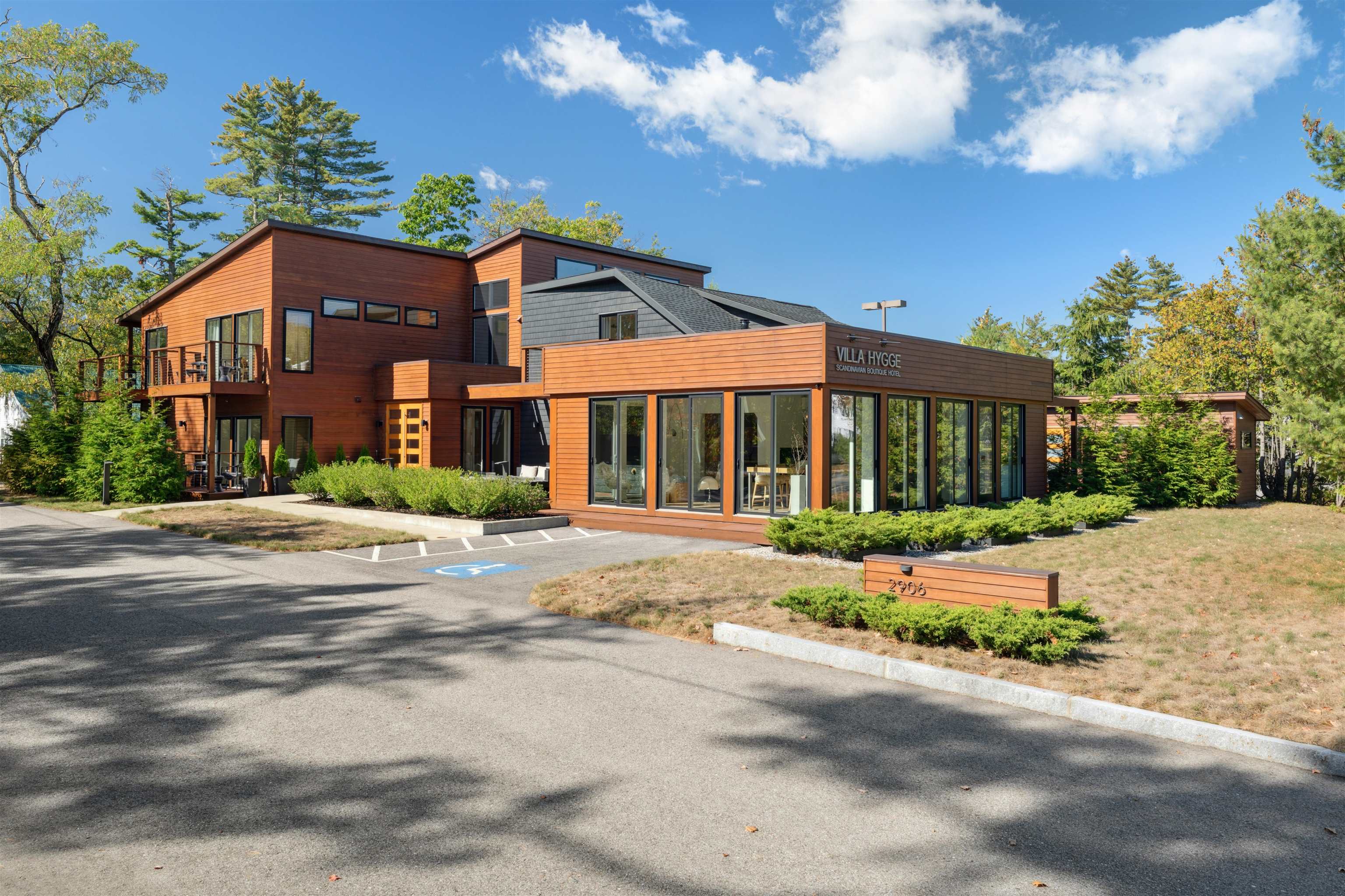 2906 White Mountain Highway