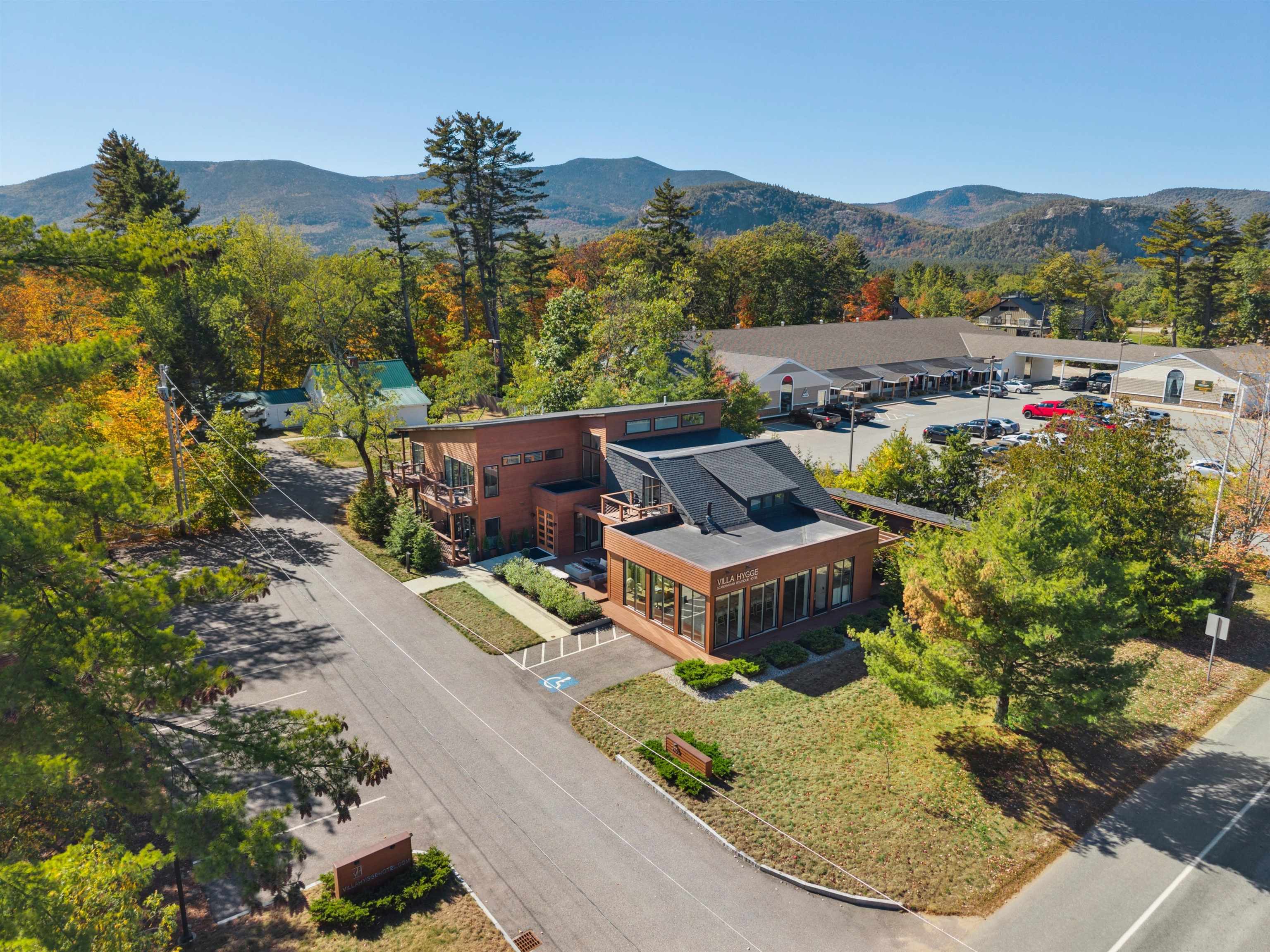 2906 White Mountain Highway