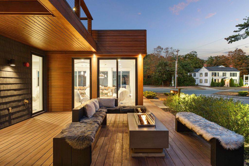 Photo of 2906 White Mountain Highway, Conway, NH 03860 (MLS # 5069080)