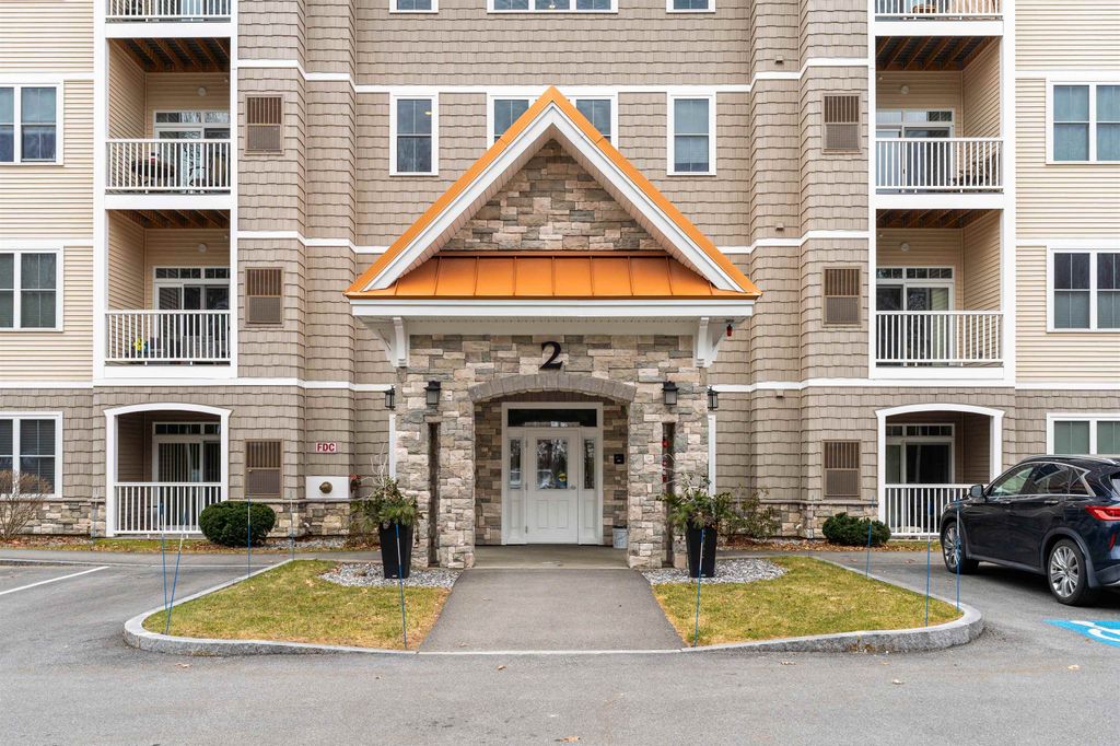 Photo of 2 Henry David Drive #209, Nashua, NH 03062 (MLS # 5081585)