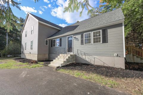 Photo of 1 Sheraton Drive #B, Hudson, NH 03051 (MLS # 5065283)