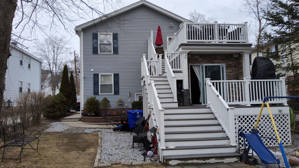 Photo of 60 Mcquesten Street, Manchester, NH 03102 (MLS # 5080383)