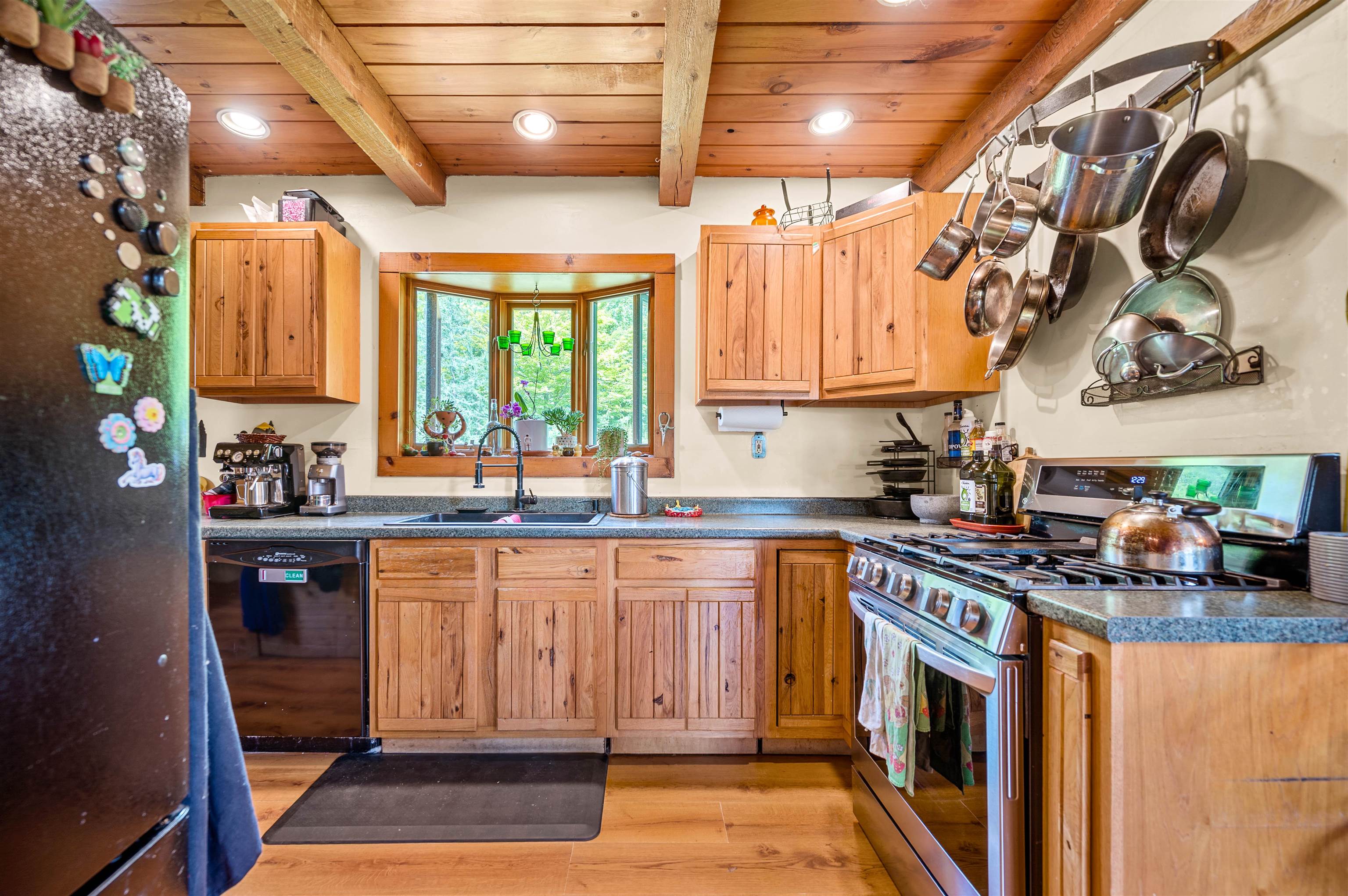 1382 Penny Lane