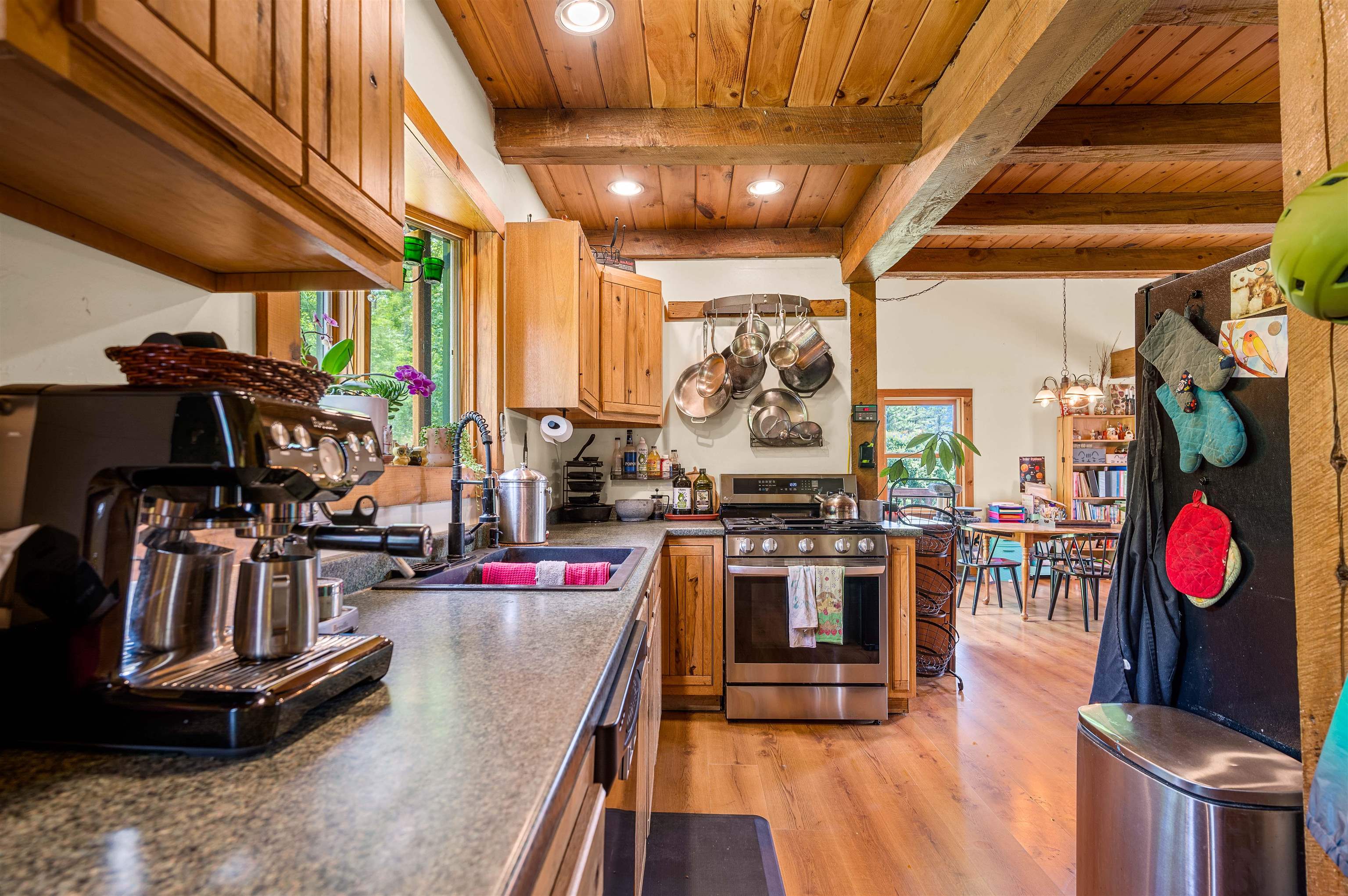 1382 Penny Lane