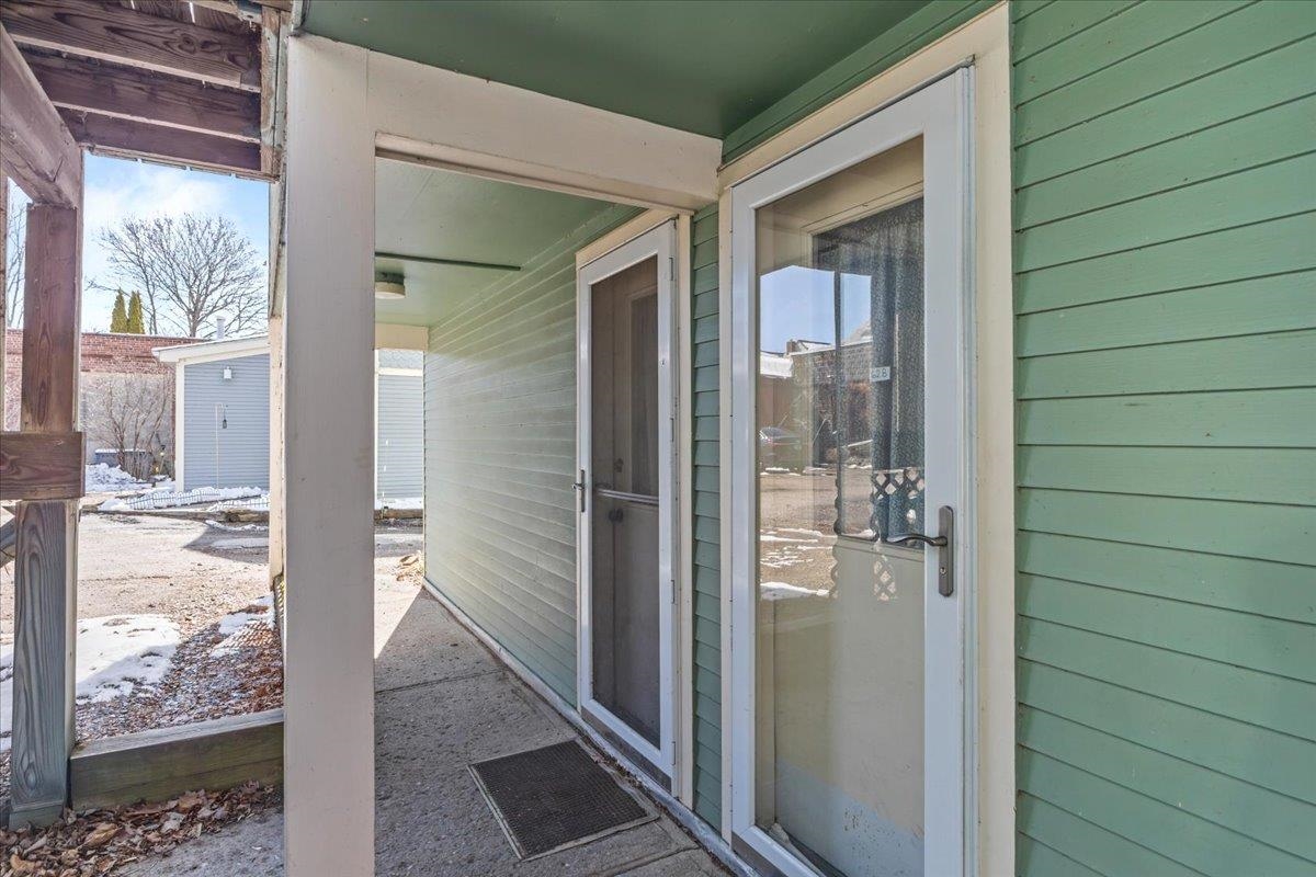 62 Lakeview Terrace B