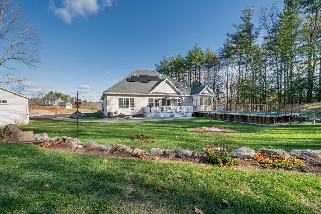 Photo of 18 Steele Road, Derry, NH 03038 (MLS # 5088723)