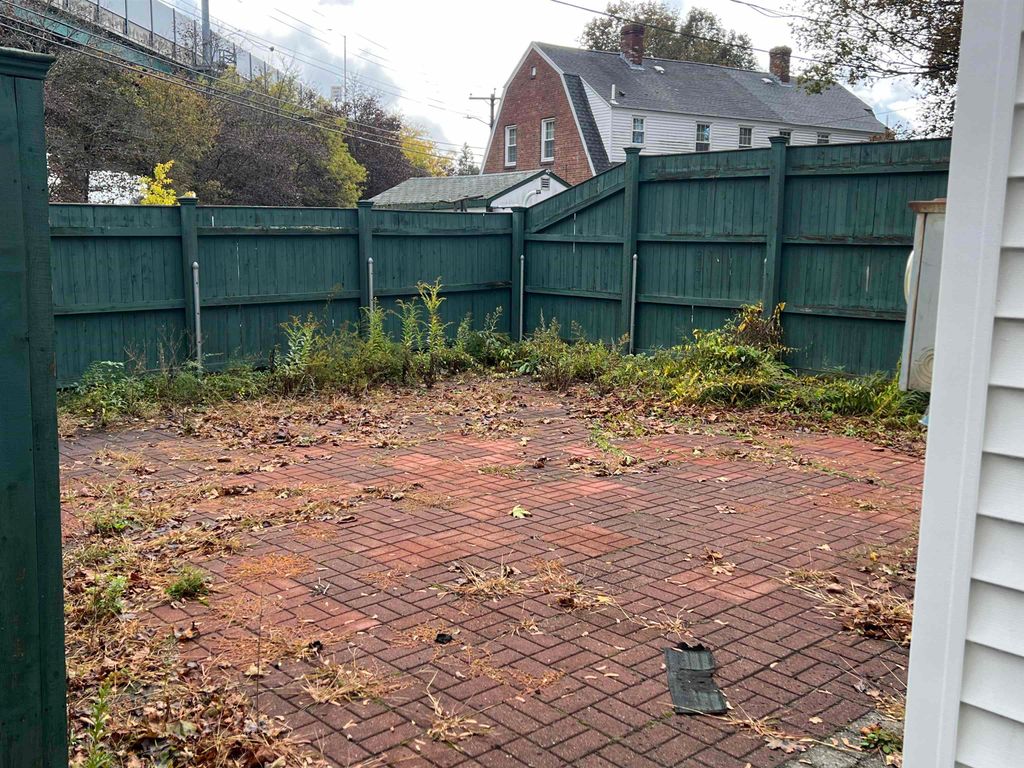 Photo of 35 Concord Way, Portsmouth, NH 03801 (MLS # 5067023)