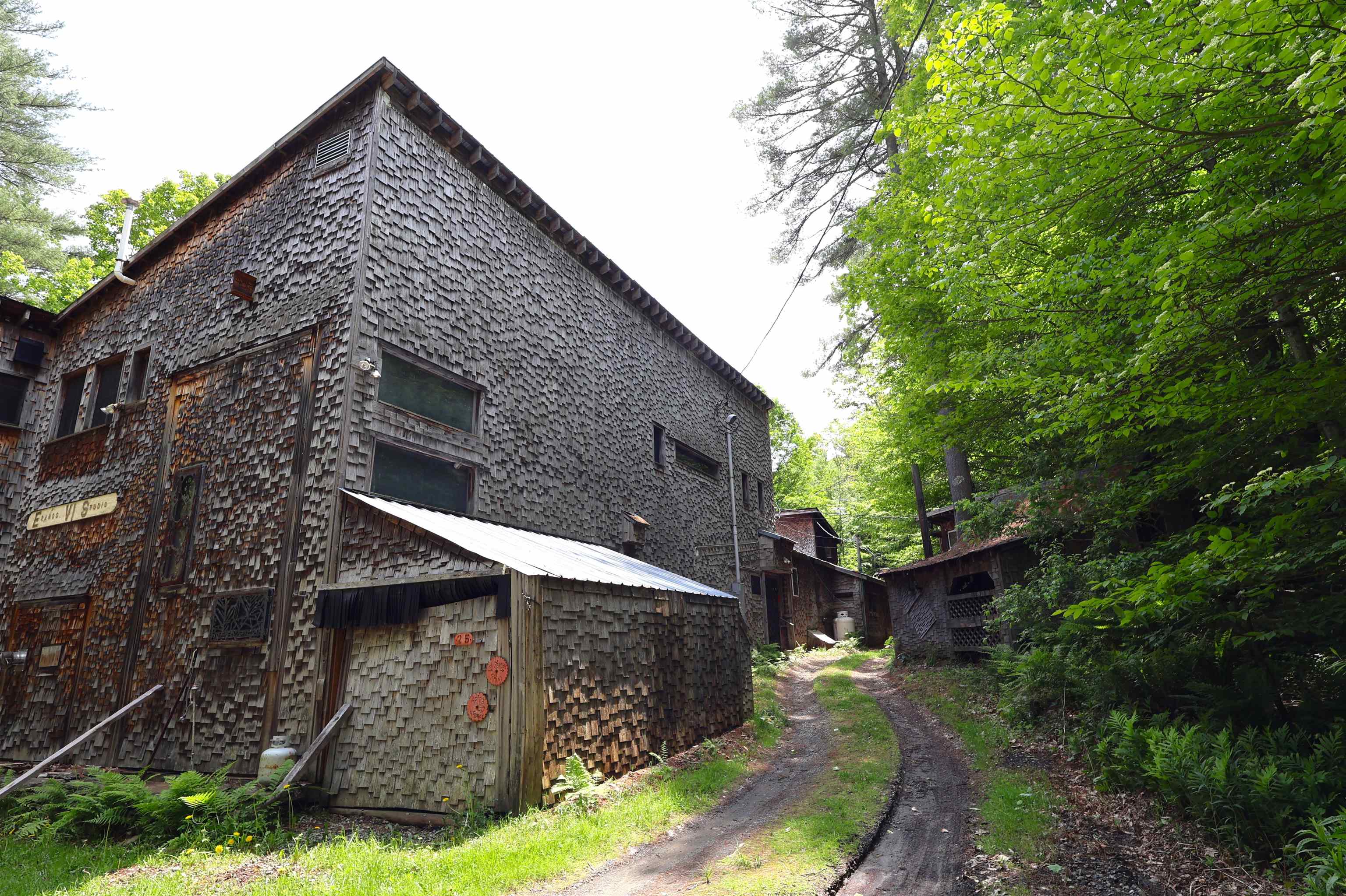 25 Independent Drive