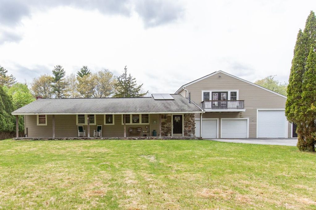 Photo of 131 Bush Hill Road, Pelham, NH 03076 (MLS # 5086340)