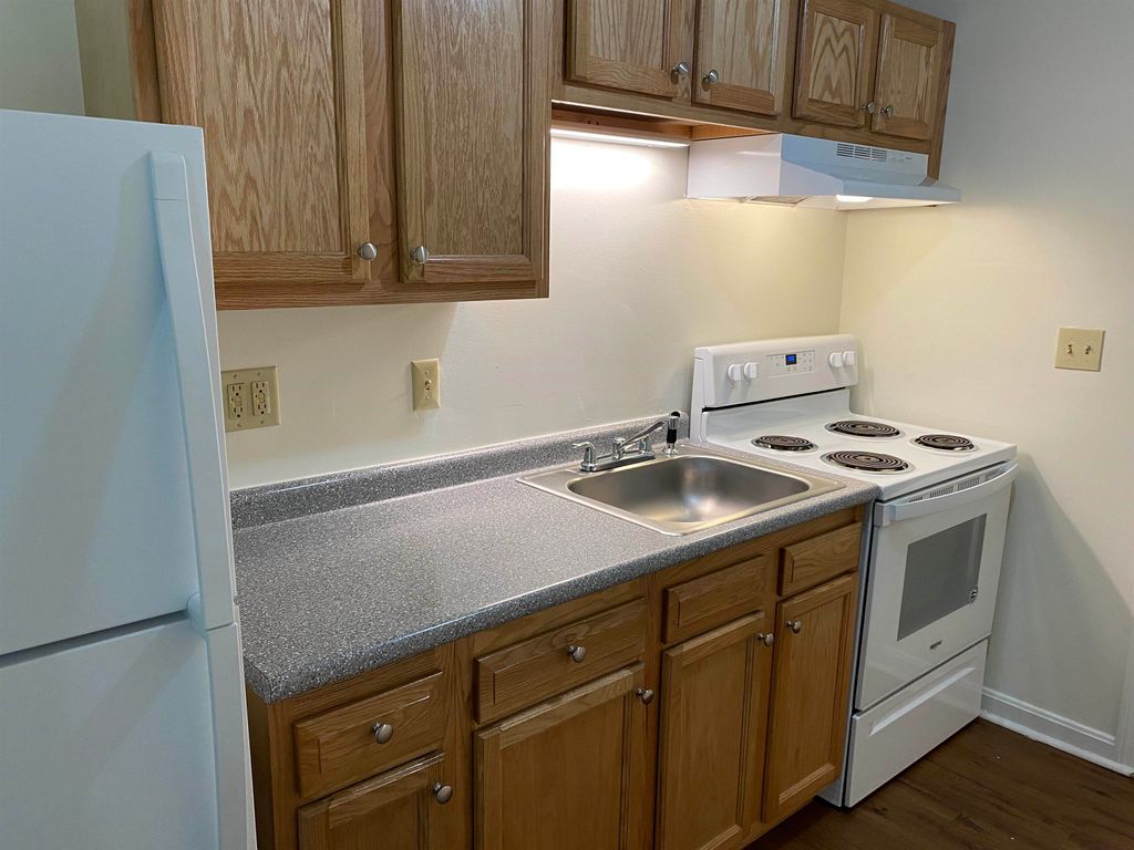 Photo of 53 Walker Street #2S, Manchester, NH 03102 (MLS # 5072226)