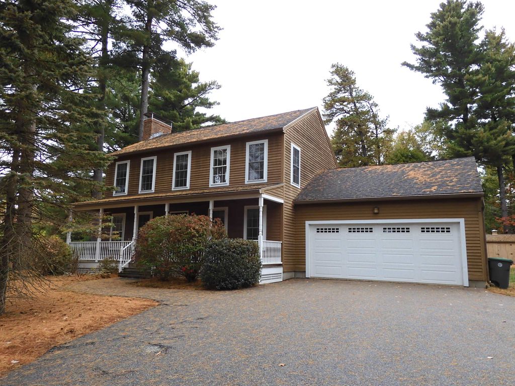 Photo of 27 Martins Ferry Road, Hooksett, NH 03106 (MLS # 5065079)