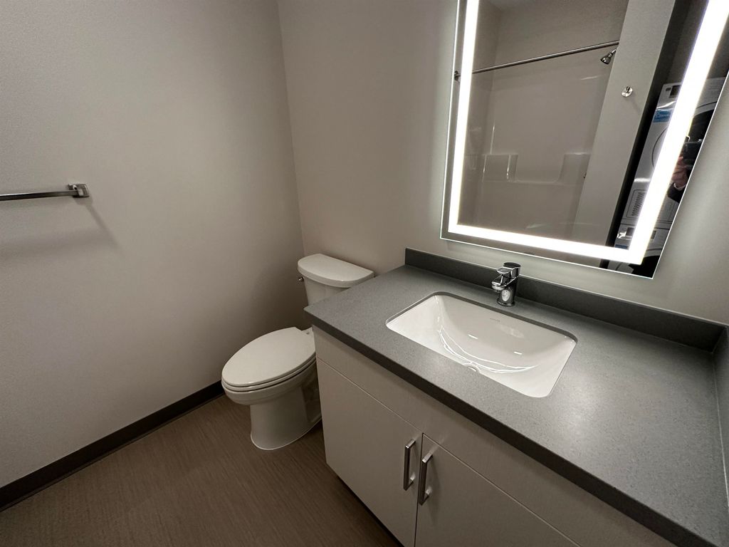 Photo of 409 Elm Street #602, Manchester, NH 03101 (MLS # 5085723)