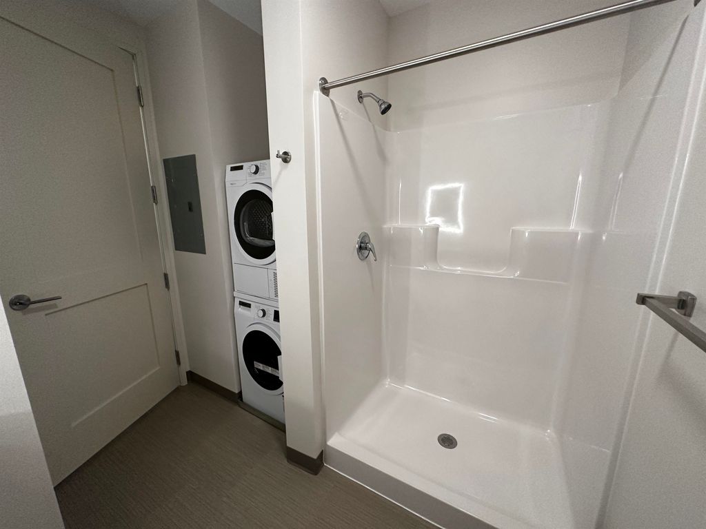 Photo of 409 Elm Street #602, Manchester, NH 03101 (MLS # 5085723)