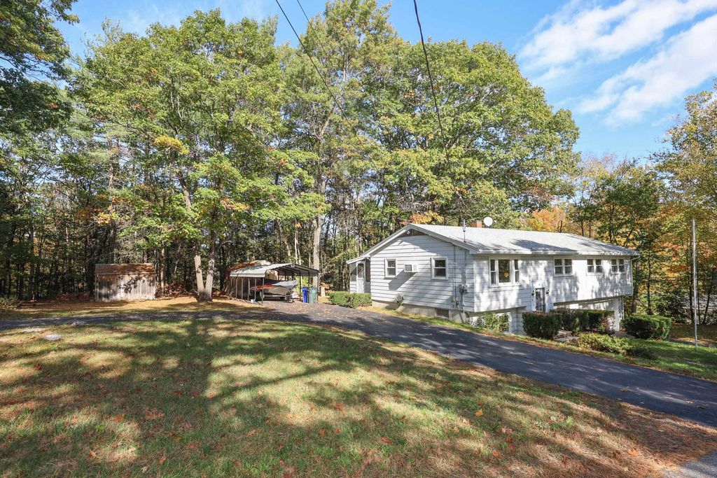 Photo of 4 Chip Street, Goffstown, NH 03045 (MLS # 5066041)